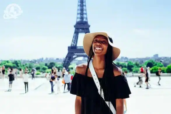 Girl in a hat, Eiffel Tower