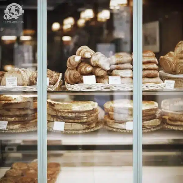 baked goods, snack, bakery, food; Paris, France